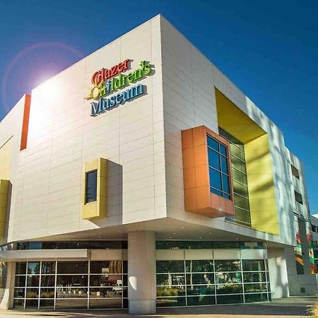 Chic Bungalow Apartment Steps From Armature Works & Downtown Riverwalk Tampa Eksteriør bilde