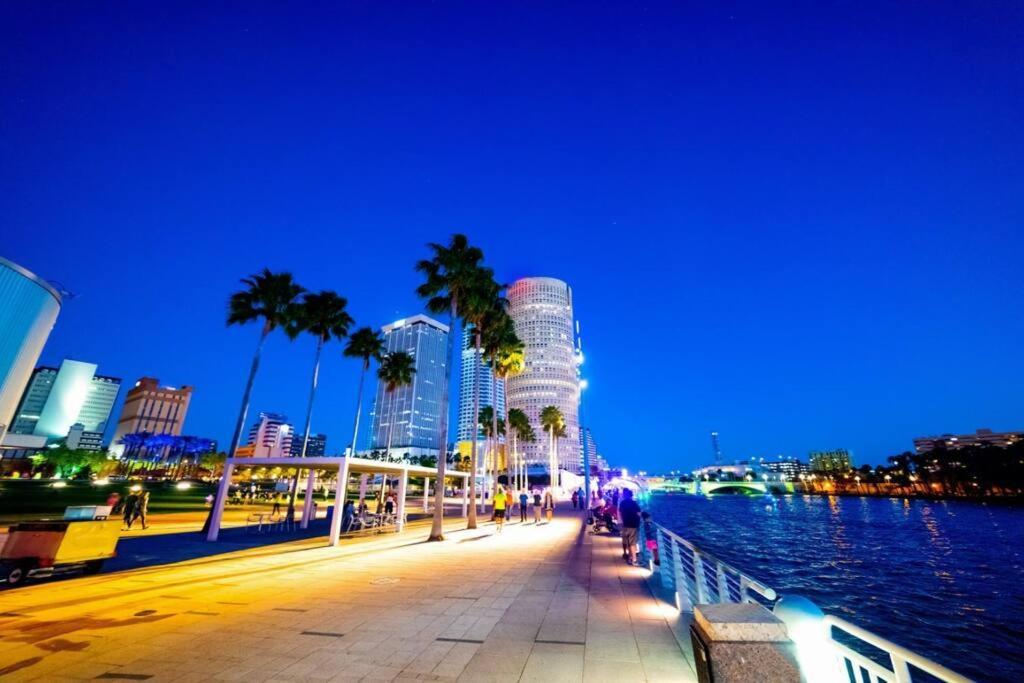 Chic Bungalow Apartment Steps From Armature Works & Downtown Riverwalk Tampa Eksteriør bilde